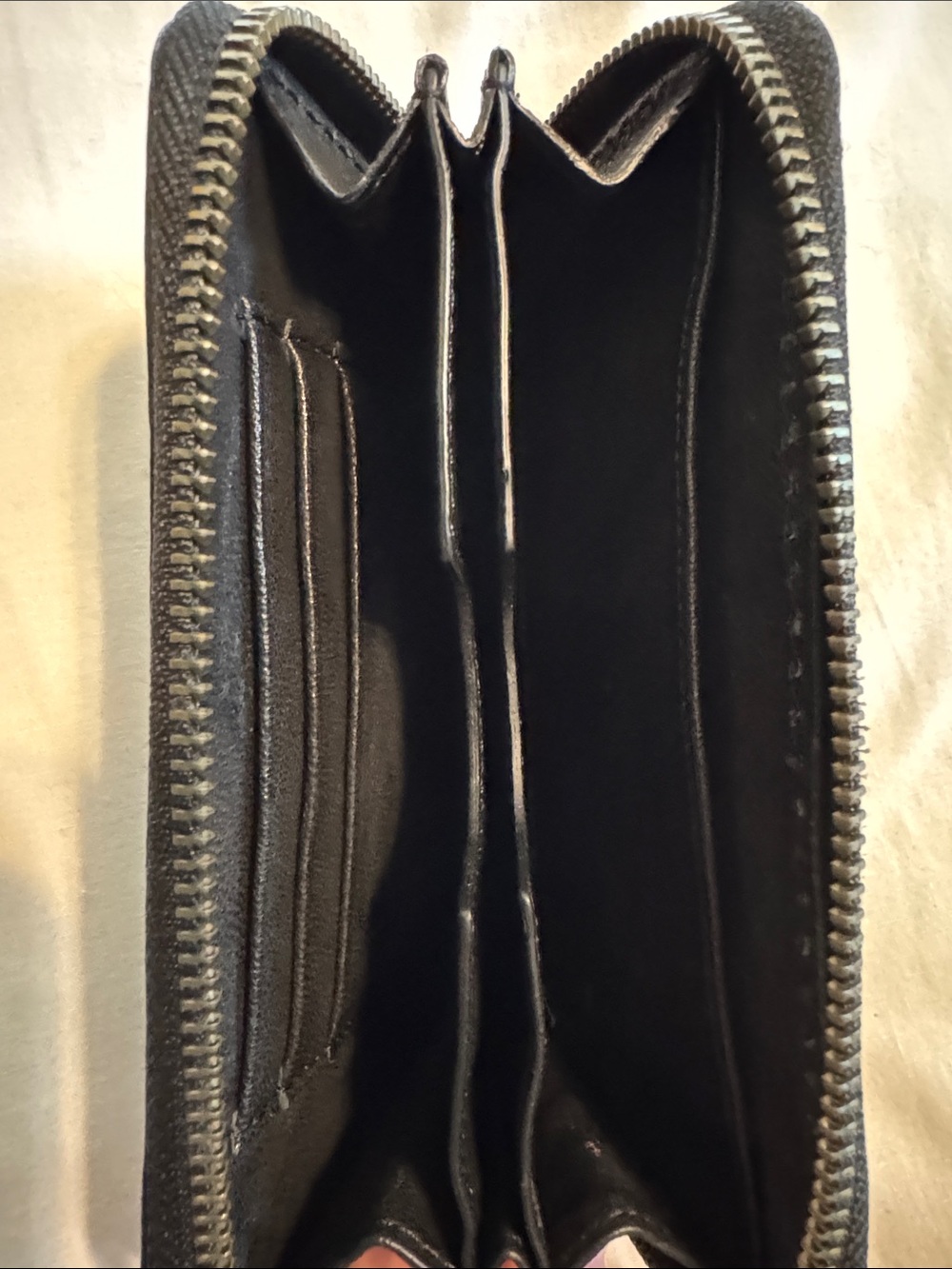 Frye Black Leather Zip Wristlet with Detachable Strap - Picture 5 of 6